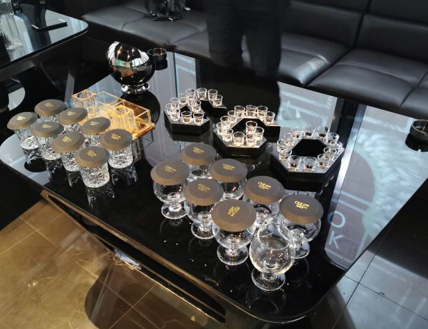 杭州夜总会客人大方