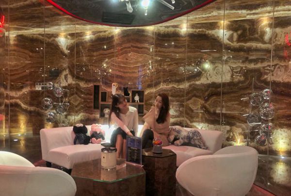 杭州拱墅区附近酒吧招聘女服务生,一般在哪招聘