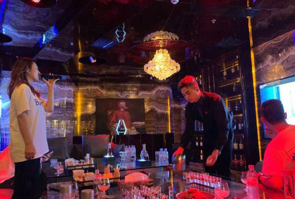 上海嘉定区嘉定工业区附近夜场招聘现场DJ,有哪些工作岗位
