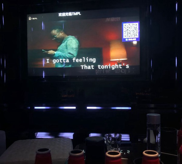 杭州上城区酒吧招聘包厢点歌服务生,有没有年龄限制