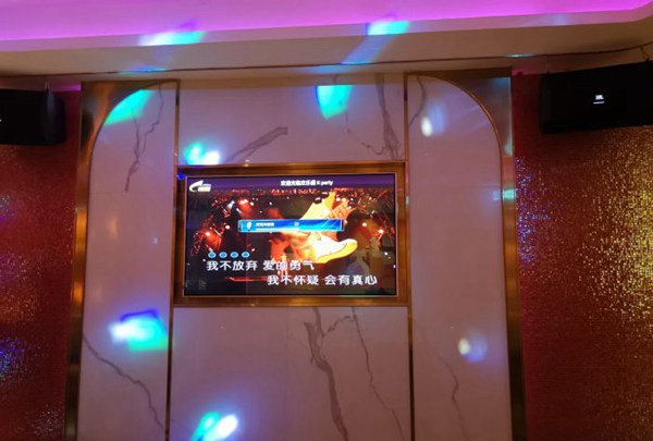 杭州钱塘区酒吧招聘气氛组,(夜场上班都做什么工作？)