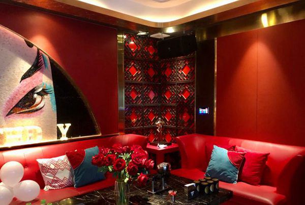 上海豪华的酒吧招聘包厢公主,提升专业技能
