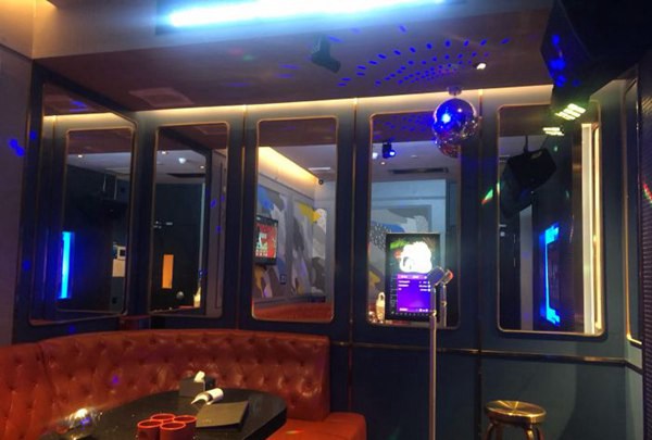 上海新开的酒吧ktv招聘包厢商务管家,(干夜场是什么工作？)