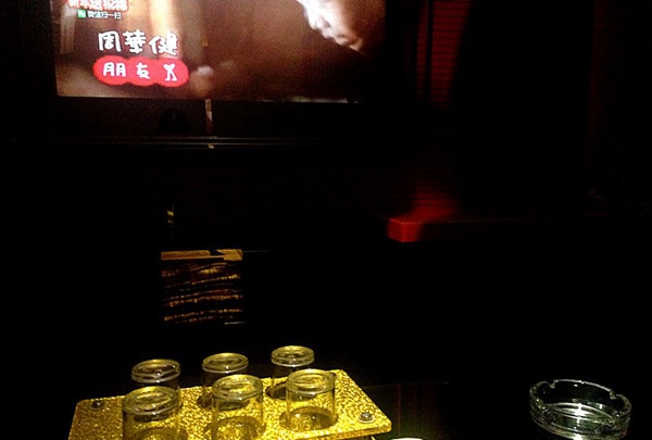 杭州上城区四季青街道附近酒吧招聘酒水促销员,有没有年龄限制?