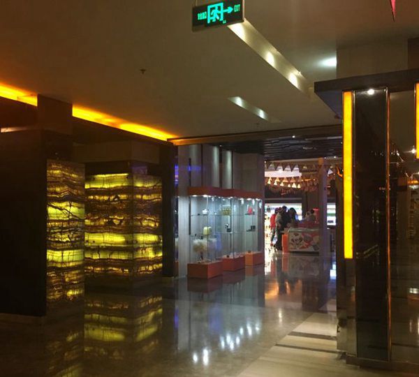 杭州新开的酒吧招聘包厢服务员,(夜场都有什么？)