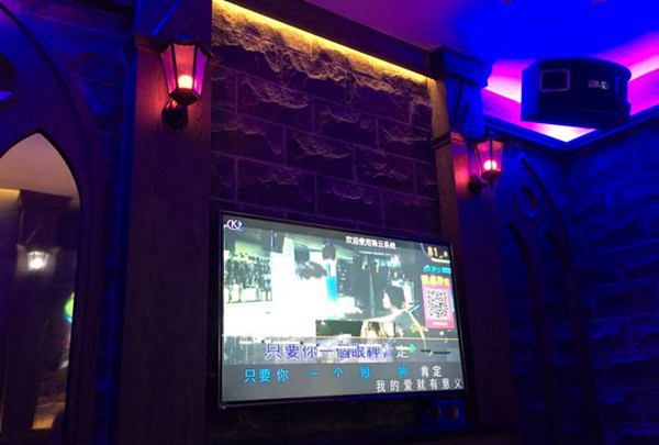 上海闵行区华漕镇附近酒吧招聘现场DJ,(好上班的不挑人)
