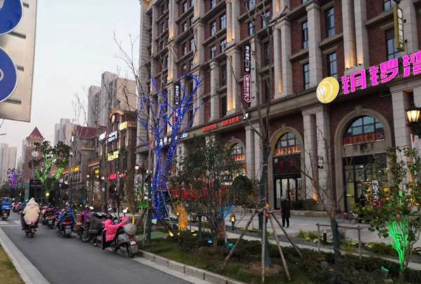 上海闵行区古美街道附近夜总会招聘点歌公主,有学历要求吗？
