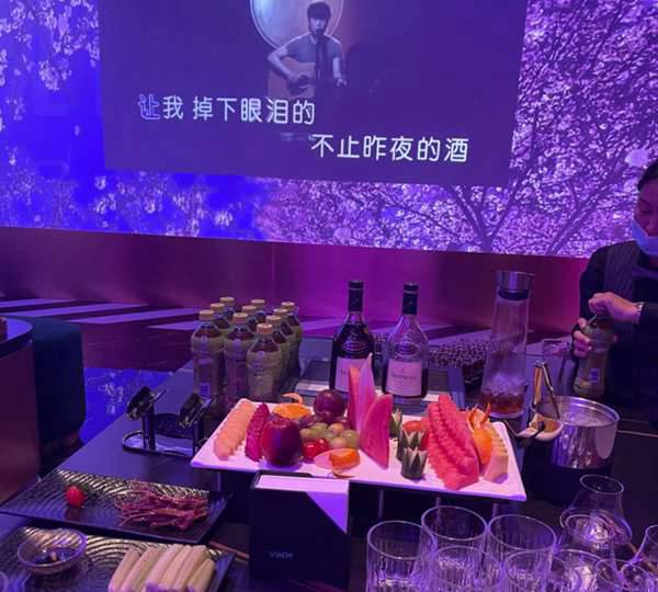 上海浦东新区酒吧招聘包厢服务员,跟领队还是直招