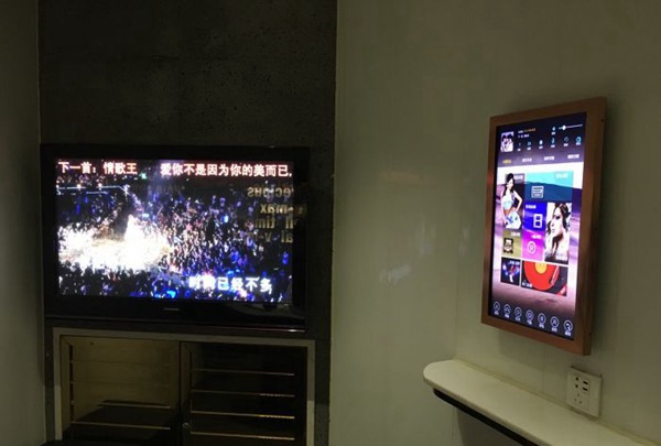 上海Z+ KTV自由港PLUS(环球港店)招聘前台迎宾,(包吃住,安排食宿)
