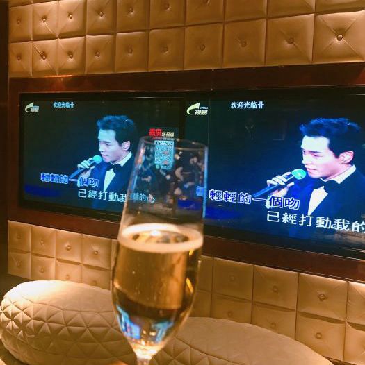 杭州可以兼职的酒吧ktv招聘商务迎宾,交五险一金吗？
