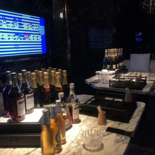 上海浦东新区南码头路街道附近夜总会招聘现场DJ,上班需要喝酒吗？
