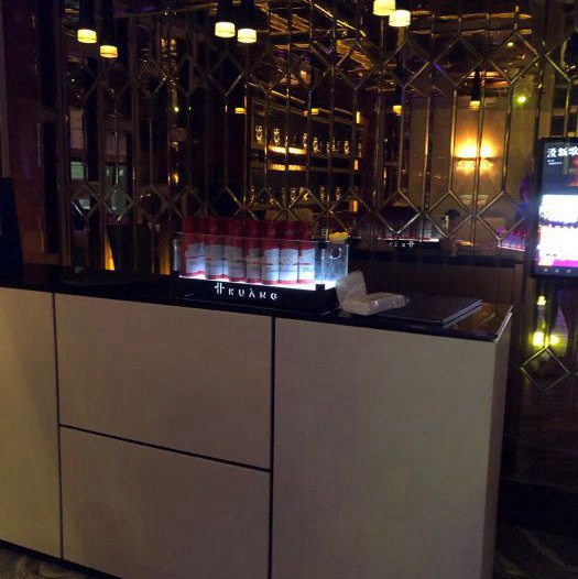 杭州知名的酒吧招聘酒水销售员,怎么化妆能让客户点你的台
