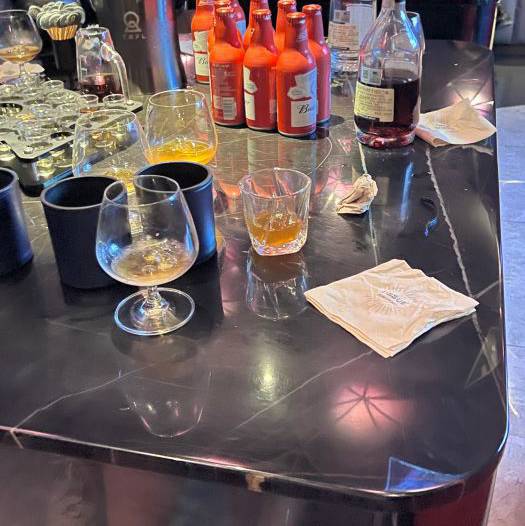 无锡江阴市酒吧招聘气氛组专员,有没有年龄限制