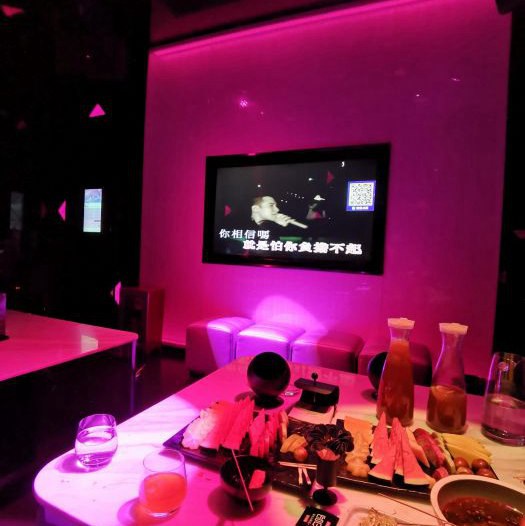 上海日薪高的夜场ktv招聘酒水销售员,有没有年龄限制?
