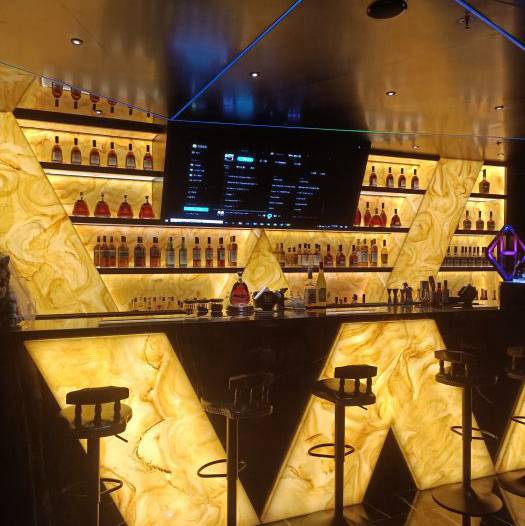 上海新开的酒吧ktv招聘商务经理,(女孩做夜场好不好呢？)