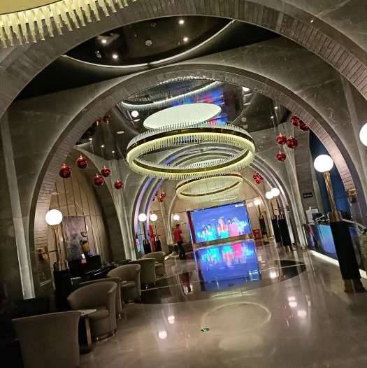 上海新开的酒吧招聘大客户经理,(夜场上班好吗？)