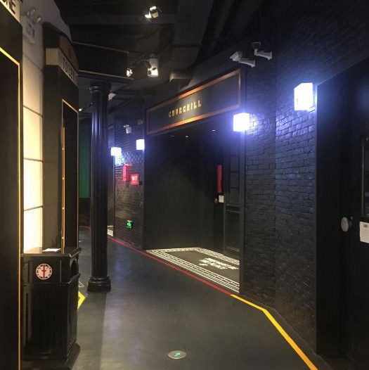 上海新开的酒吧招聘气氛组专员,(ktv男服务员好不好做？)