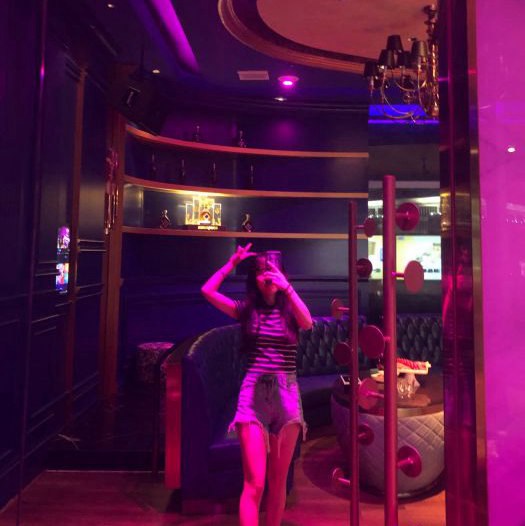 上海新开的酒吧招聘商务经理,(夜场女是干什么的？)