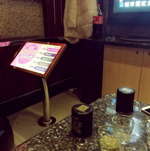 杭州提成高的酒吧ktv招聘包厢服务员