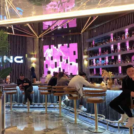 上海新开的酒吧ktv招聘商务队长,(三十多了还能去夜场上班吗？)上海夜场KTV招聘