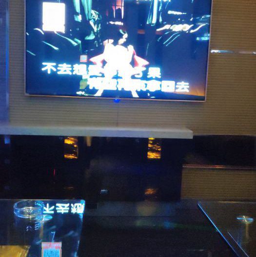 上海新开的酒吧招聘前台迎宾,(夜场女孩都干什么？)