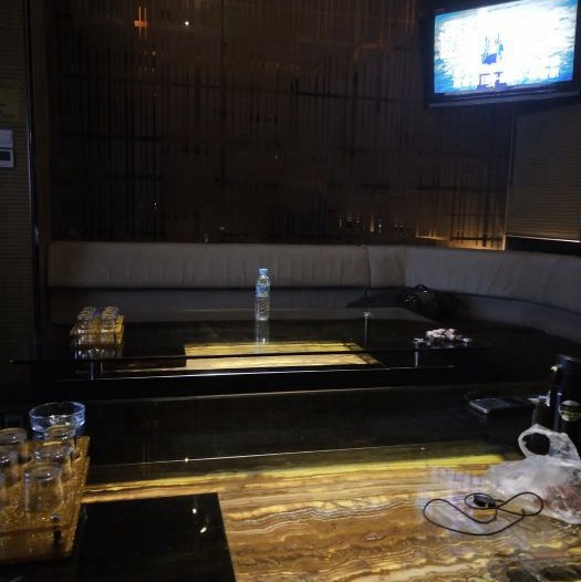 杭州新开的酒吧ktv招聘商务迎宾,(什么叫做夜场活动？)