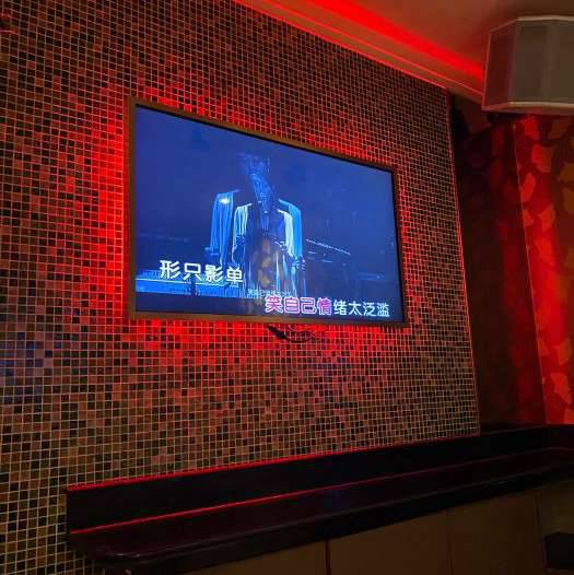 杭州新开的酒吧招聘女服务生,(好上班的不挑人)
