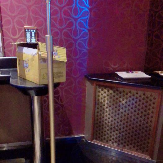 上海新开的酒吧ktv招聘女服务员,做夜场做高端还是中端好
